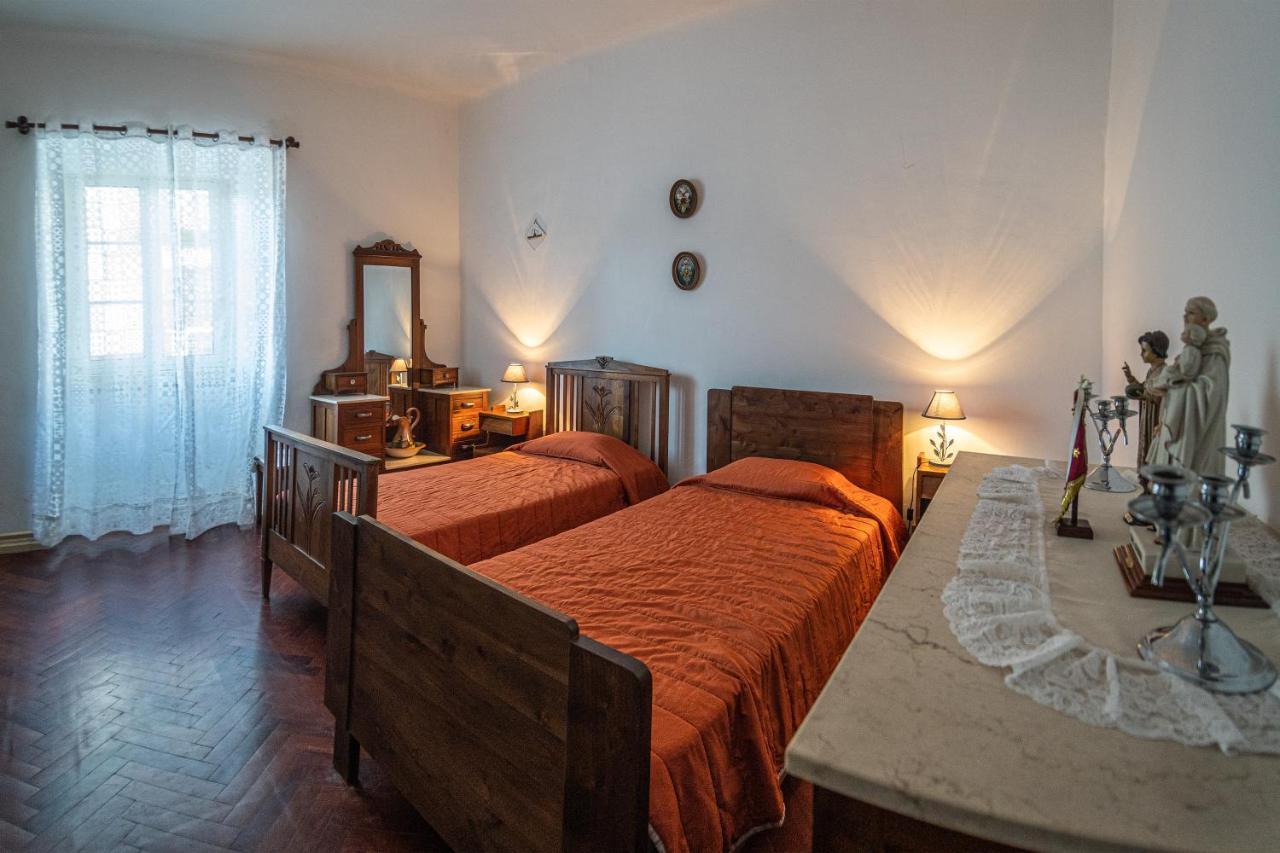 Casa com Quinta Tradicional Villa Pico da Pedra Esterno foto